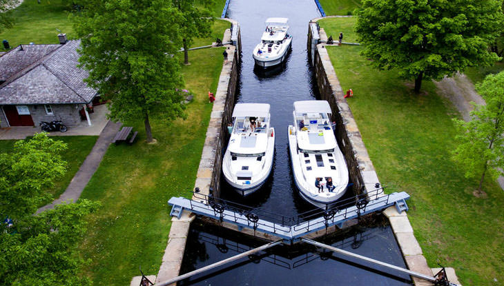 Dónde ir de casa flotante | Destination Ontario